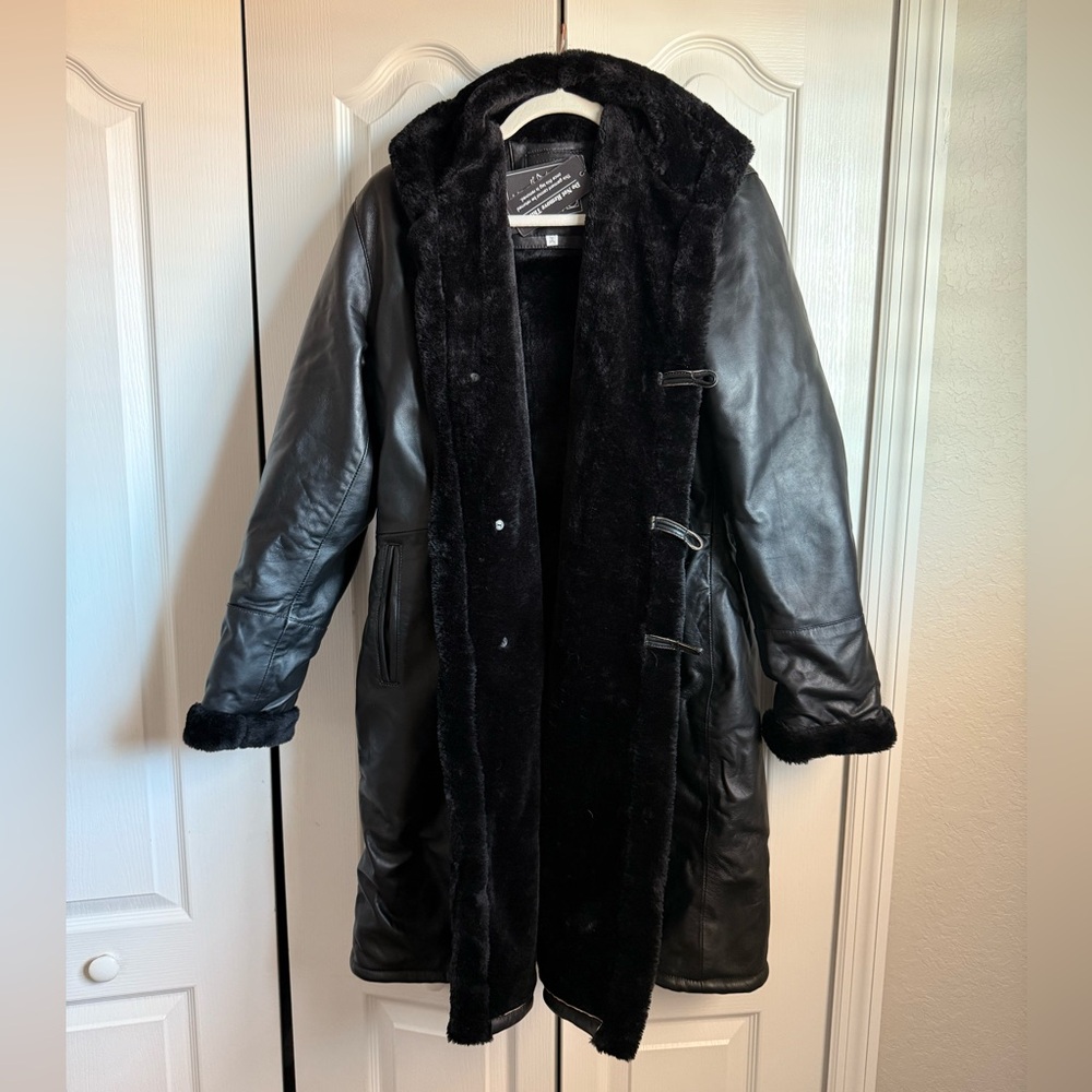 NWT!! REAL LEATHER Bomber Jacket 🖤